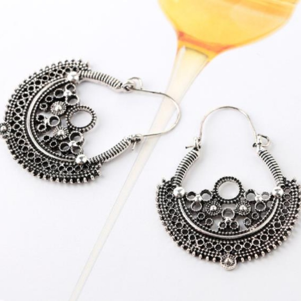 NEW boho lace earrings - Picture 4 of 4